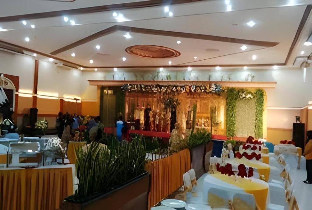 Yusro Hotel Restaurant & Convention Jombang Εξωτερικό φωτογραφία