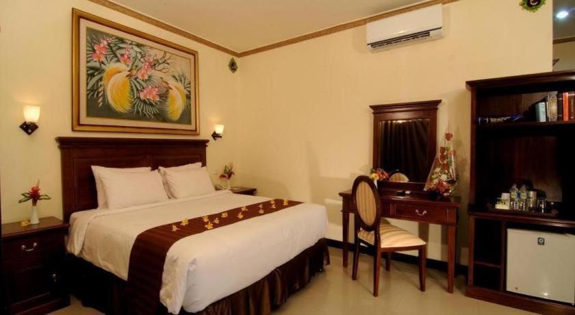 Yusro Hotel Restaurant & Convention Jombang Εξωτερικό φωτογραφία