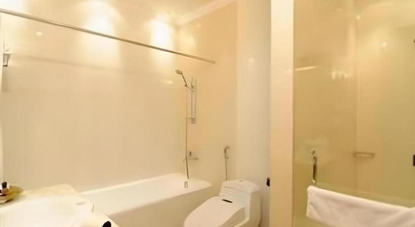 Yusro Hotel Restaurant & Convention Jombang Εξωτερικό φωτογραφία