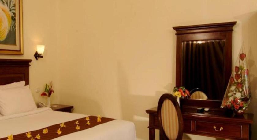 Yusro Hotel Restaurant & Convention Jombang Εξωτερικό φωτογραφία