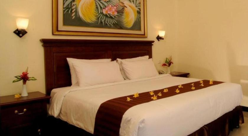 Yusro Hotel Restaurant & Convention Jombang Εξωτερικό φωτογραφία