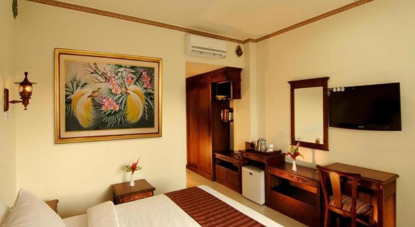 Yusro Hotel Restaurant & Convention Jombang Εξωτερικό φωτογραφία